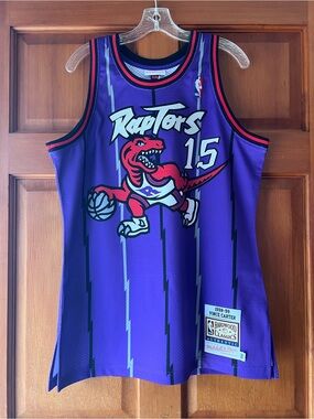 Mitchell and Ness Vince Carter Authentic Jersey Size 40 M - Brand New